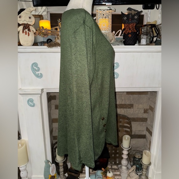 Misia brand green women’s top with buttons on the scooped sides size XL VGUC - Picture 3 of 7
